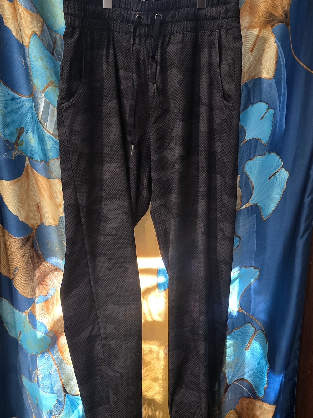WoMen's Black Drawstring Jogger Pants